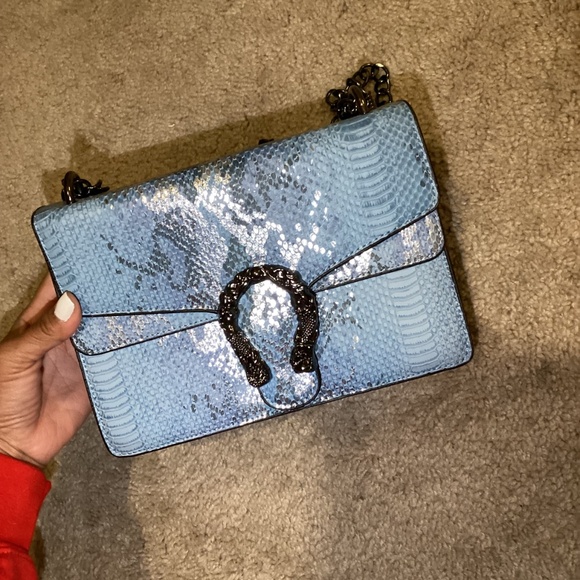 Cute trendy blue snakeskin handbag - Picture 2 of 5